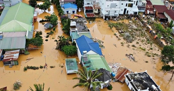 Thông báo Kết luận của Bộ Chính trị về khắc phục hậu quả mưa, lũ đặc biệt lớn ở miền Trung Thông báo Kết luận của Bộ Chính trị về khắc phục hậu quả mưa, lũ đặc biệt lớn ở miền Trung