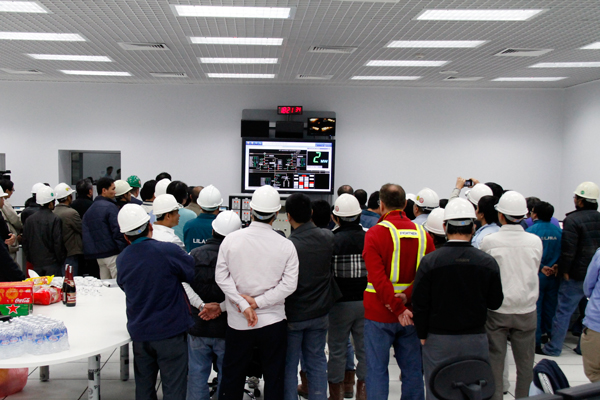 Kéo thả ảnh vào nội dung biên tập