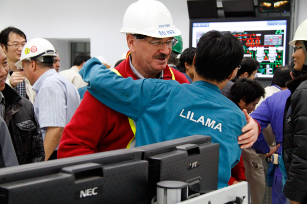 Kéo thả ảnh vào nội dung biên tập