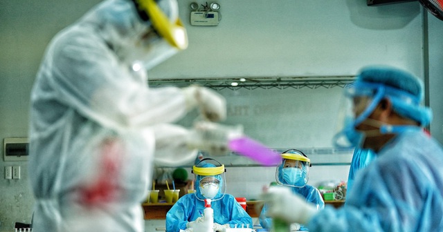 Covid-19 gặp thời tiết thuận lợi: Ai sẽ là mục tiêu hàng đầu của virus? - 1