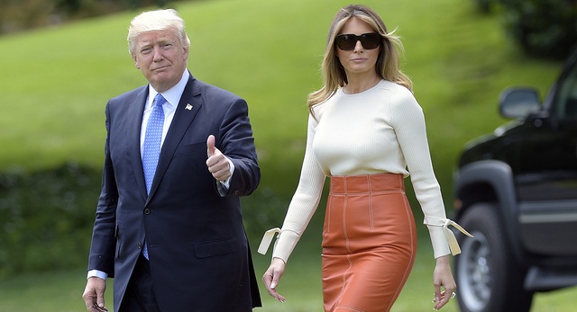 Ông Trump phàn nàn chuyện phu nhân Melania bị các tạp chí xa lánh - 1