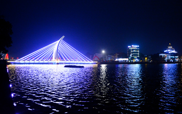 Những cây cầu du lịch trong lòng thành phố Những cây cầu du lịch trong lòng thành phố