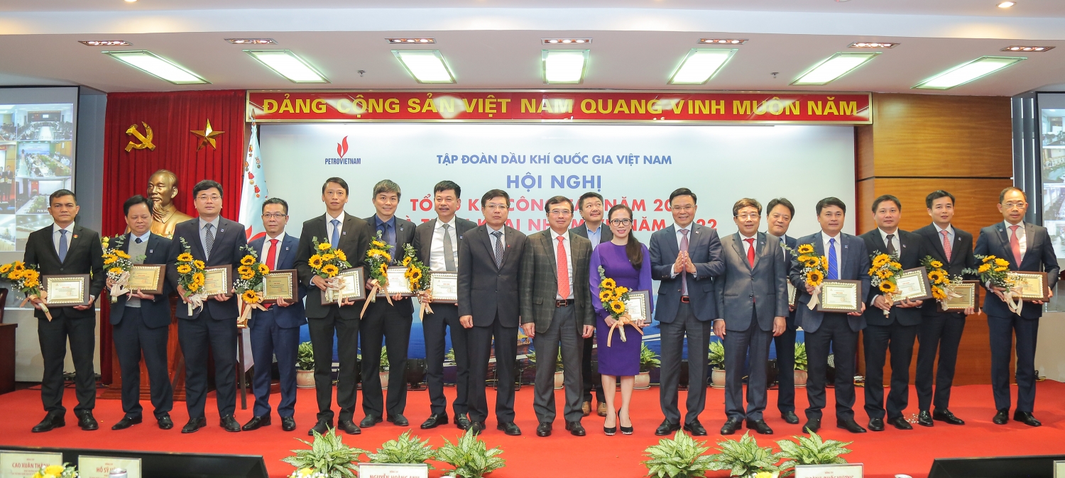 Petrovietnam vượt thách thức, tăng trưởng ngoạn mục