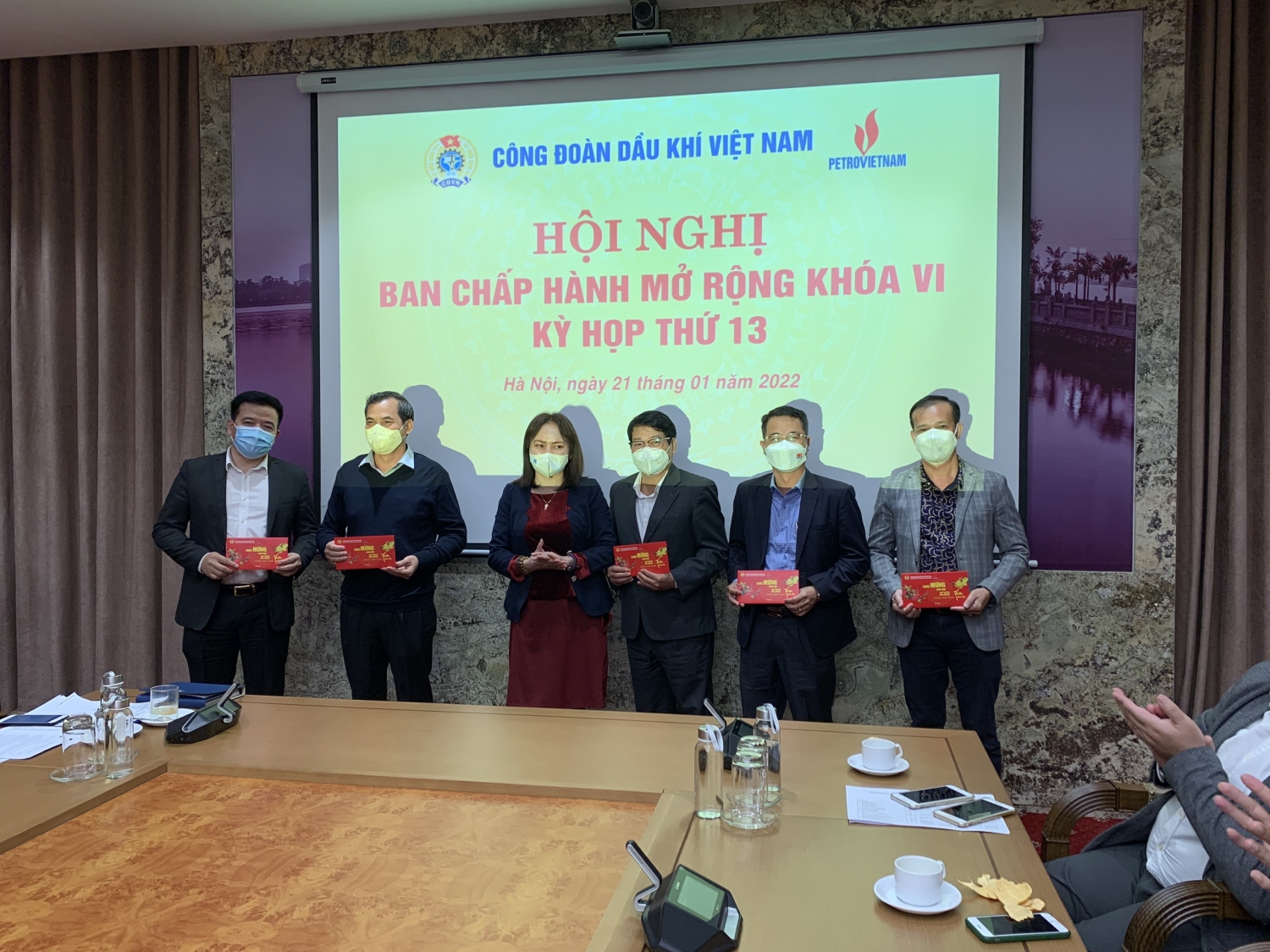 Tổ chức Hội nghị Ban chấp hành mở rộng khóa VI, kỳ họp thứ 13