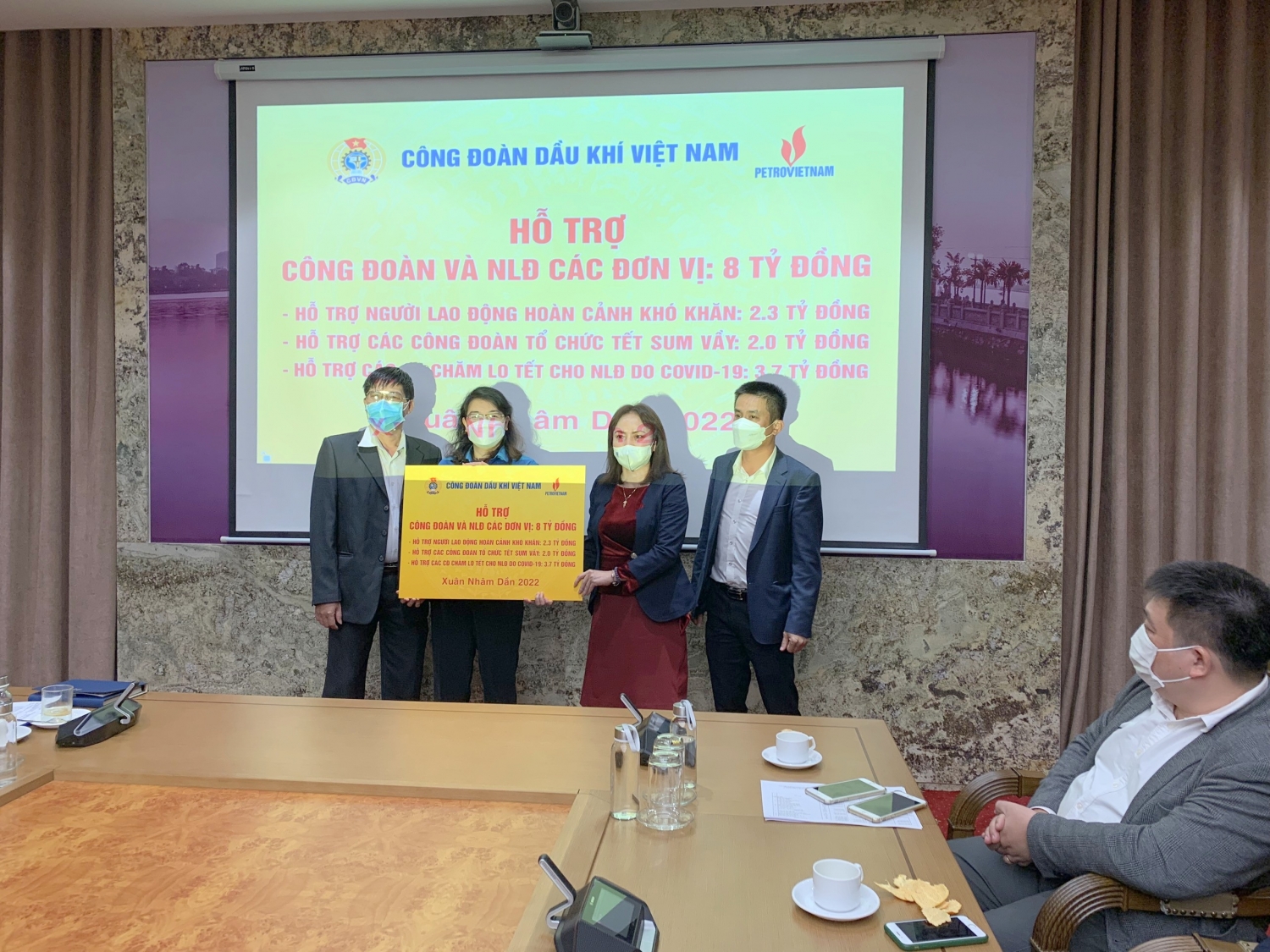 Tổ chức Hội nghị Ban chấp hành mở rộng khóa VI, kỳ họp thứ 13