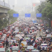 Người dân Hà Nội hối hả mua sắm những ngày cuối năm