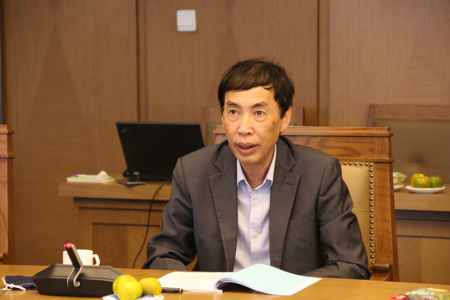 Tọa đàm 