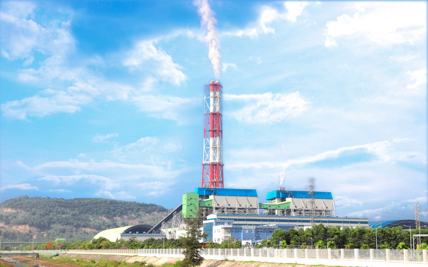 EVNGENCO1 phấn đấu sản xuất 2.018 triệu kWh điện trong tháng 8/2022
