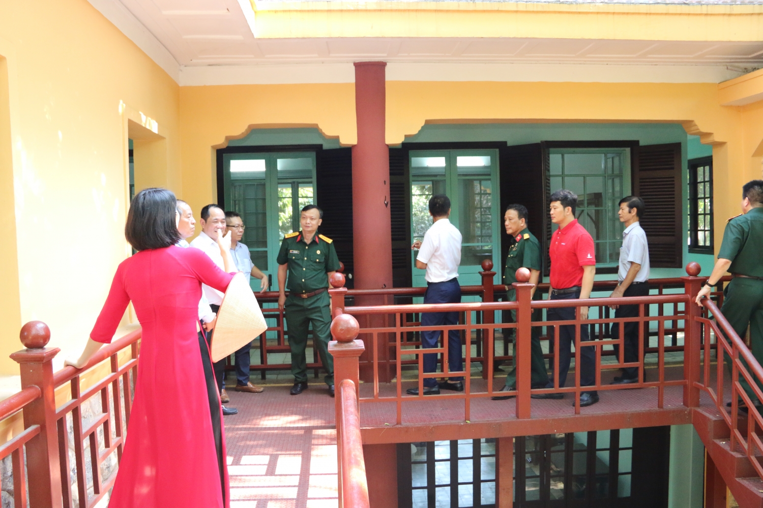 Phòng Bác nghỉ ngơi trên tầng 2 ngôi nhà Phòng Bác nghỉ ngơi trên tầng 2 ngôi nhà