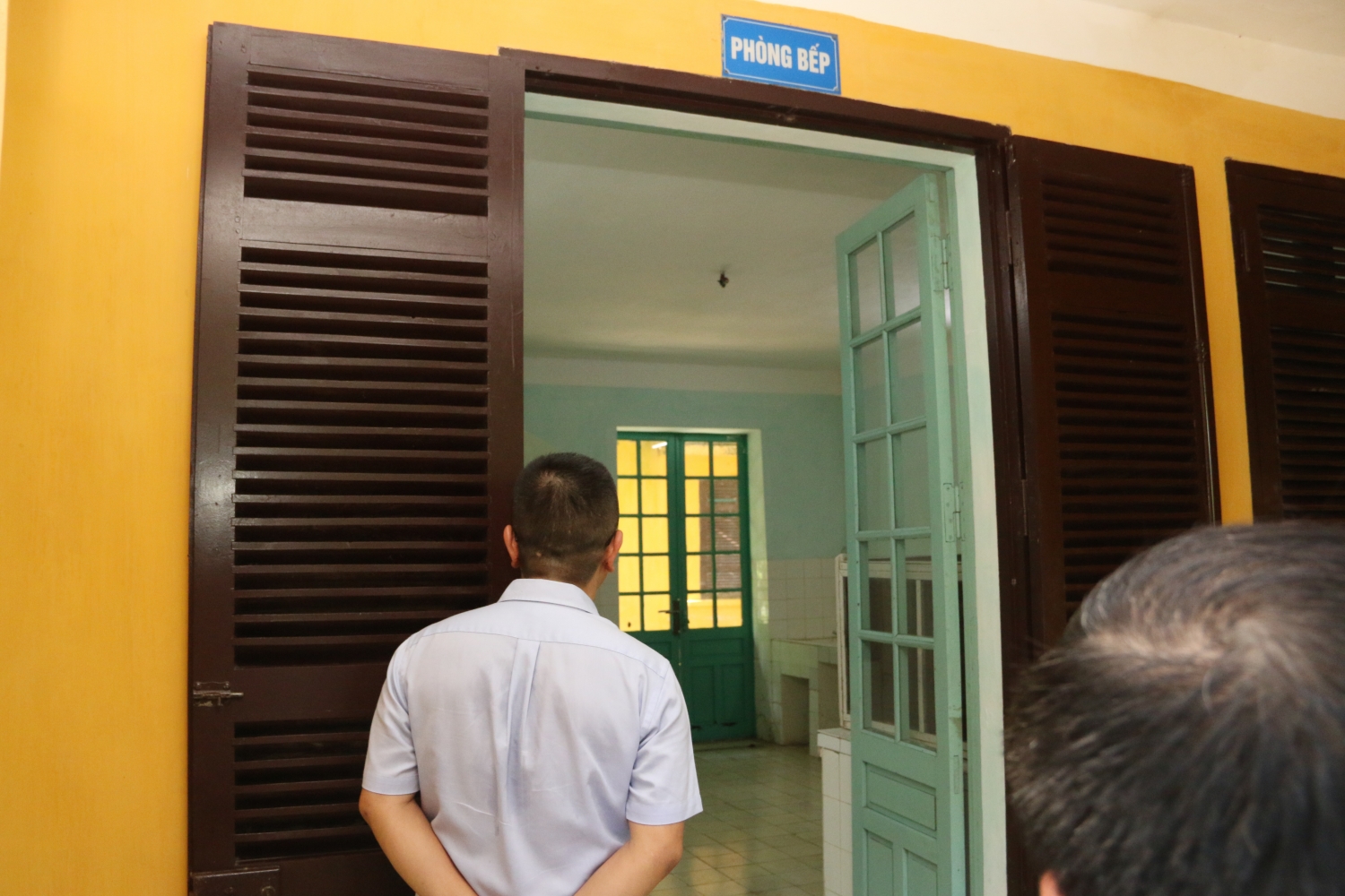 Đoàn công tác Petrovietnam dâng hương tưởng niệm Chủ tịch Hồ Chí Minh tại Khu di tích Đá Chông Đoàn công tác Petrovietnam dâng hương tưởng niệm Chủ tịch Hồ Chí Minh tại Khu di tích Đá Chông