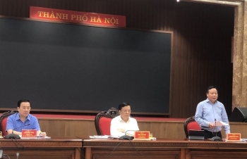 Hà Nội: Kiến nghị bố trí đủ vắc xin, cân nhắc triển khai vận tải hàng không và đường sắt thương mại