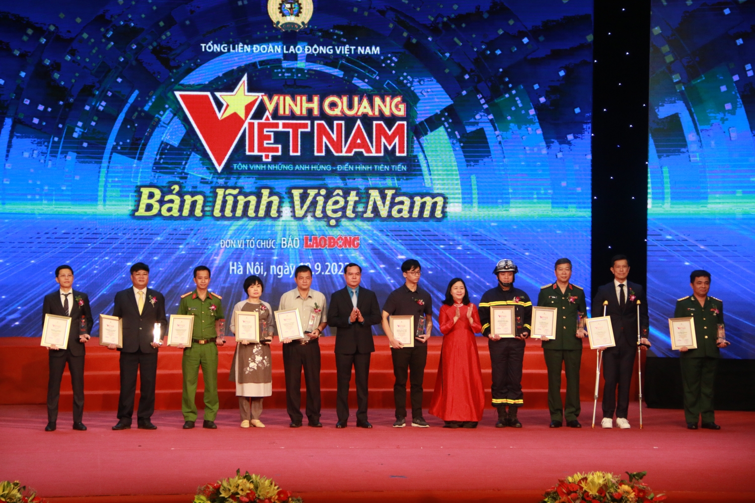 Vinh danh tập thể PTSC tại Chương trình Vinh quang Việt Nam 2022