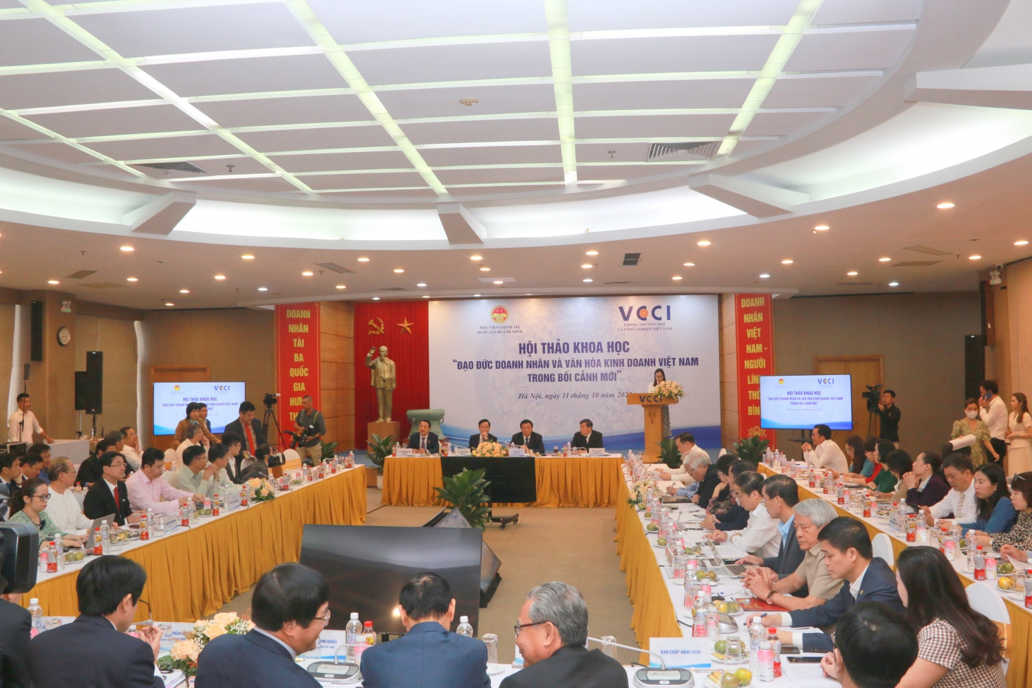 Đạo đức doanh nhân và văn hóa kinh doanh Việt Nam trong bối cảnh mới