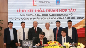 PVFCCo ký thỏa thuận hợp tác và tài trợ phòng thí nghiệm trị giá 2 tỷ đồng cho trường Đại học Bách Khoa Hà Nội