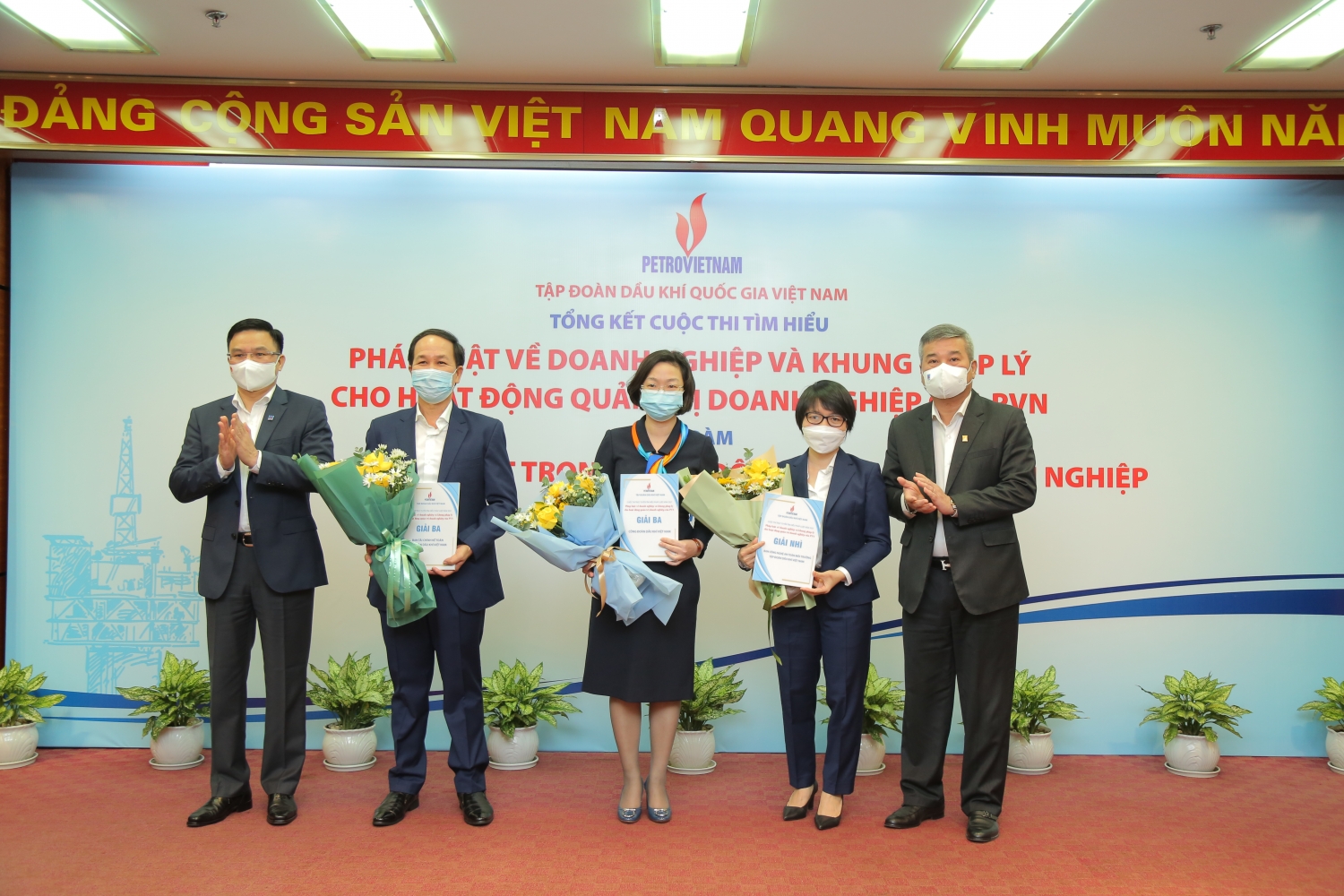 Petrovietnam tổng kết cuộc thi tìm hiểu pháp luật và tổ chức tọa đàm “Thực thi pháp luật trong hoạt động quản trị doanh nghiệp”