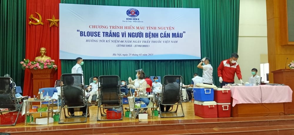 Bệnh viện K tiếp nhận gần 400 đơn vị máu trong ngày hội “Blouse trắng vì người bệnh cần máu”