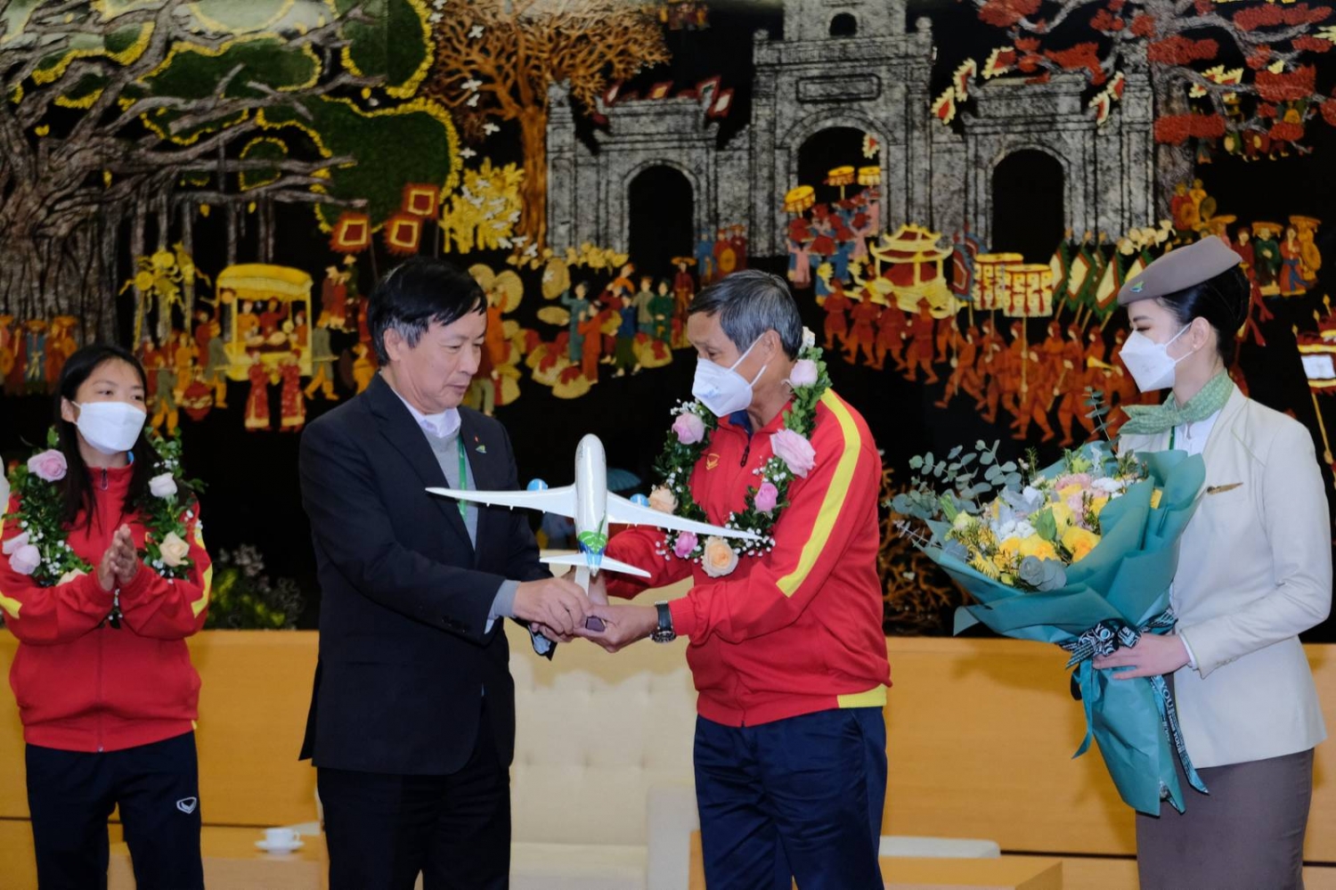 Chuyên cơ đặc biệt của Bamboo Airways đón những “cô gái vàng” của Đội tuyển bóng đá nữ Việt Nam về nước