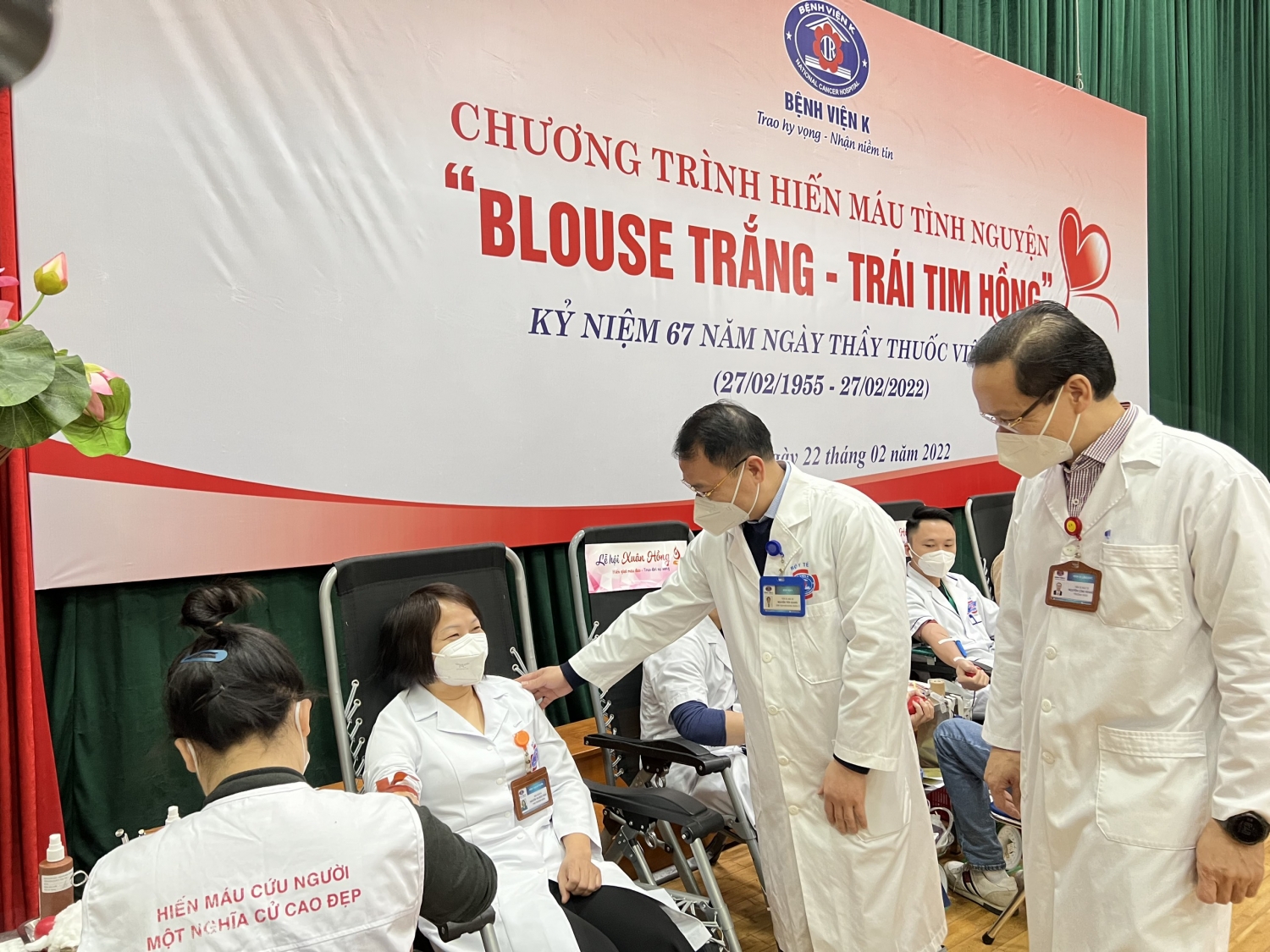 Hơn 300 cán bộ y tế Bệnh viện K tham gia hiến máu vì người bệnh