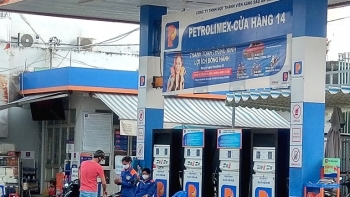 Yêu cầu tiếp tục điều chỉnh thuế tiêu thụ đặc biệt, thuế giá trị gia tăng đối với xăng dầu