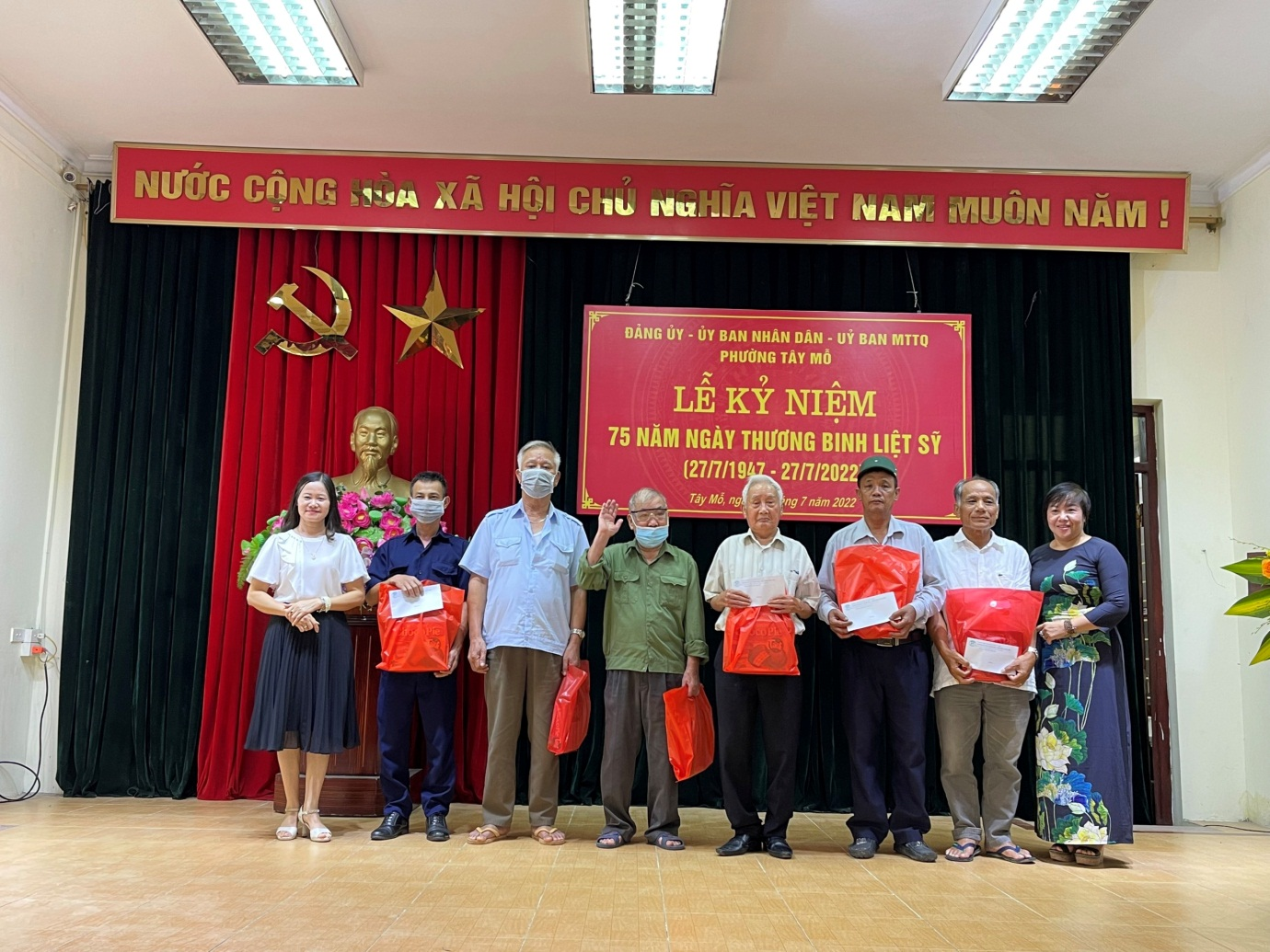 Hà Nội: Phường Tây Mỗ tri ân người có công, gia đình liệt sĩ
