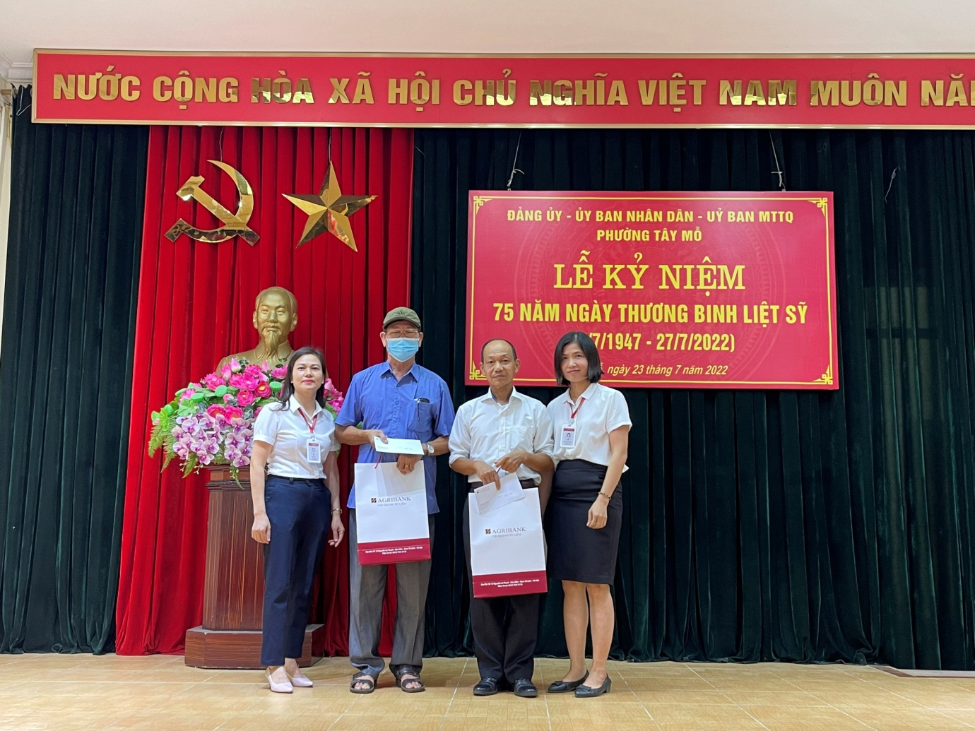 Hà Nội: Phường Tây Mỗ tri ân người có công, gia đình liệt sĩ