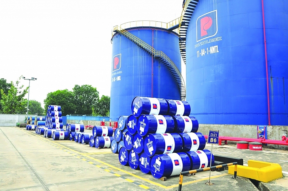 Chính thức giảm 10% thuế nhập khẩu ưu đãi mặt hàng xăng