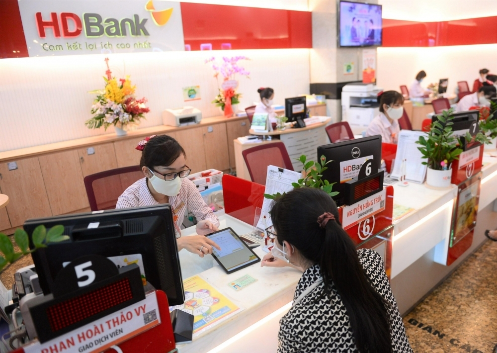 Tin ngân hàng nổi bật trong tuần qua: NHNN có thể phải mở room tín dụng lên mức 16%