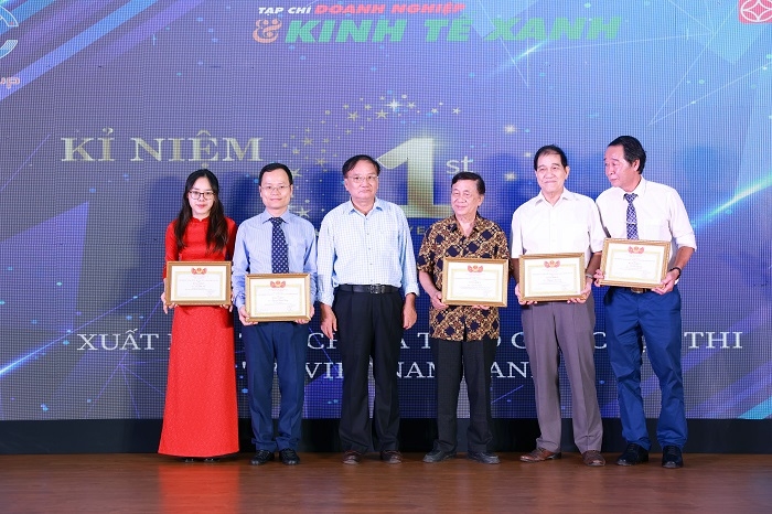 Tạp chí Doanh nghiệp và Kinh tế xanh kỷ niệm một năm xuất bản số đầu tiên và trao giải cuộc thi “Vì Việt Nam xanh”