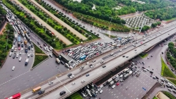 Chính phủ thúc đẩy giải ngân vốn đầu tư công những tháng cuối năm