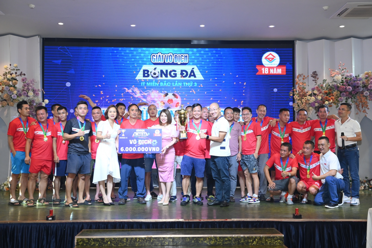 IT Director giành ngôi vô địch Serie A giải bóng đá IT miền Bắc lần thứ 3
