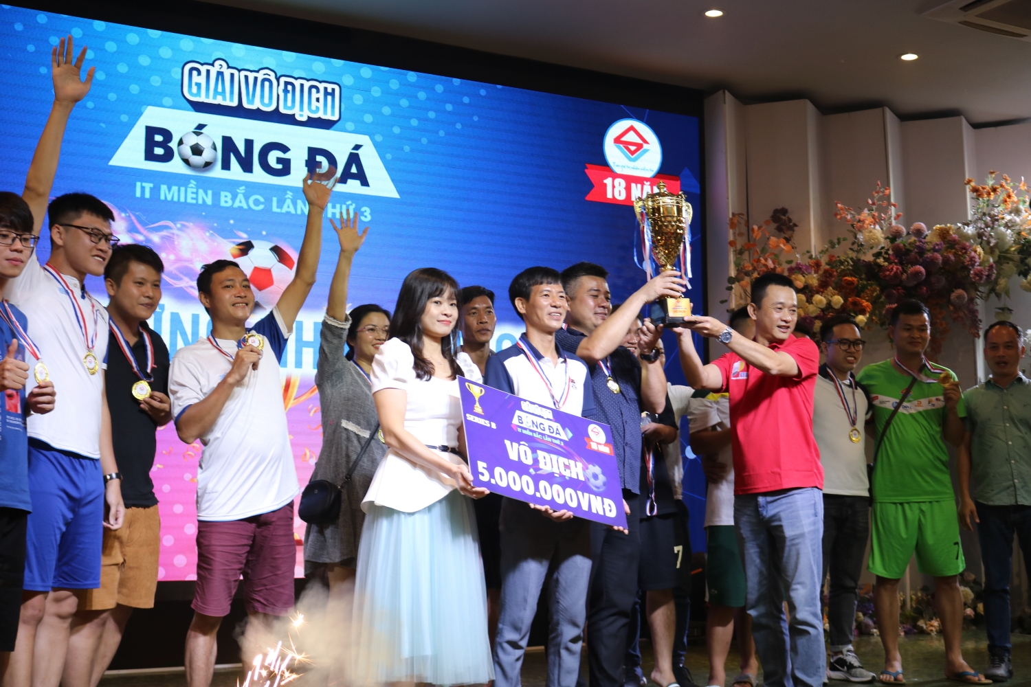 IT Director giành ngôi vô địch Serie A giải bóng đá IT miền Bắc lần thứ 3
