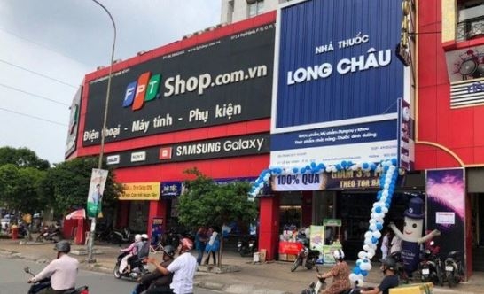Các đại gia bán lẻ đang 