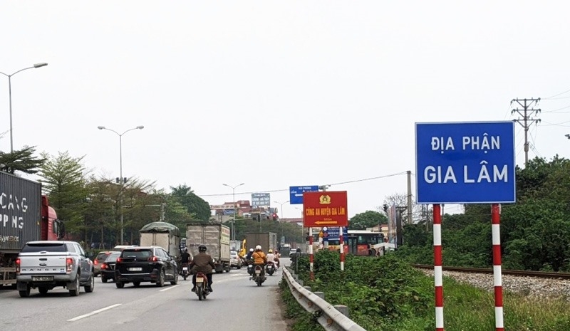 Tin bất động sản ngày 25/10: Hà Nội ủy quyền cho 5 huyện lập đề án lên quận