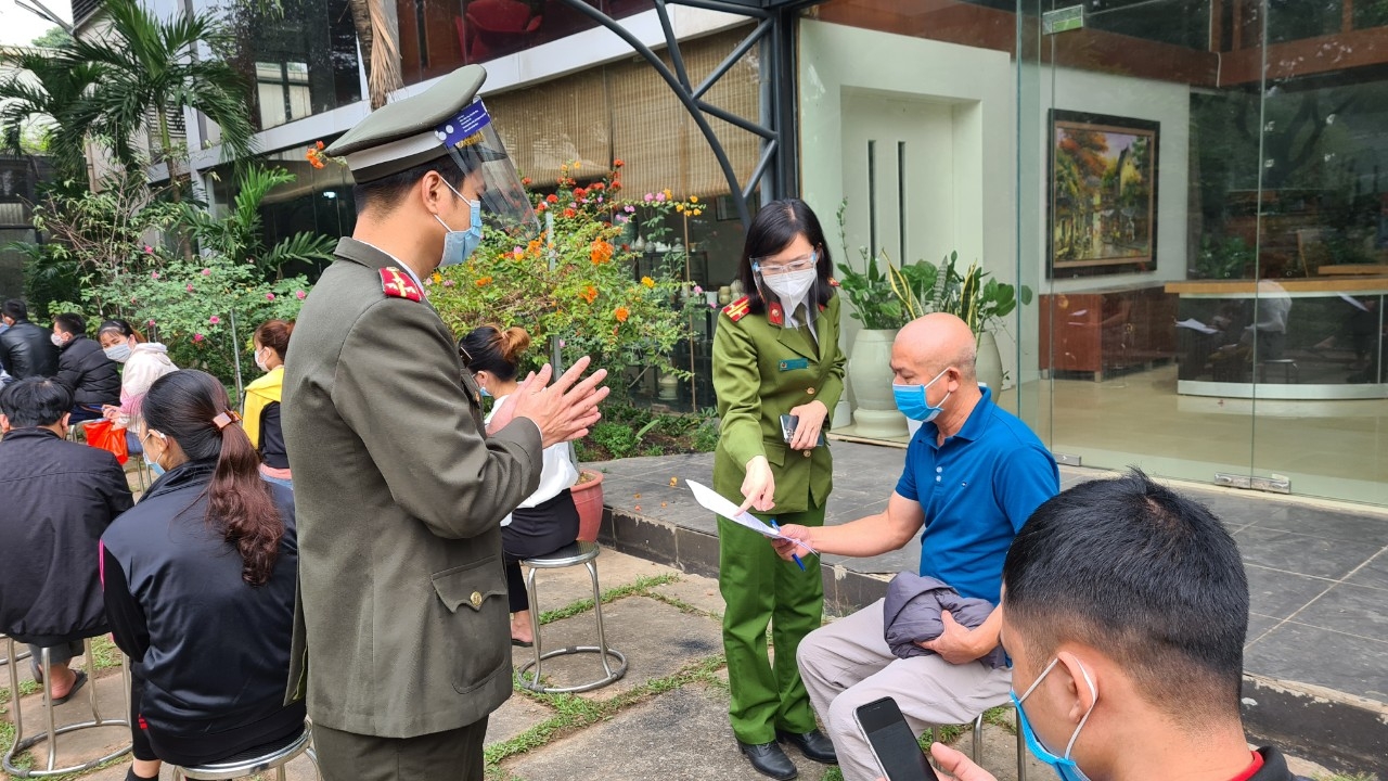 Bắc Từ Liêm ( Hà Nội): Triển khai thu nhận hồ sơ cấp CCCD có gắn chíp điện tử cho công dân tại Cụm Công nghiệp Phú Minh