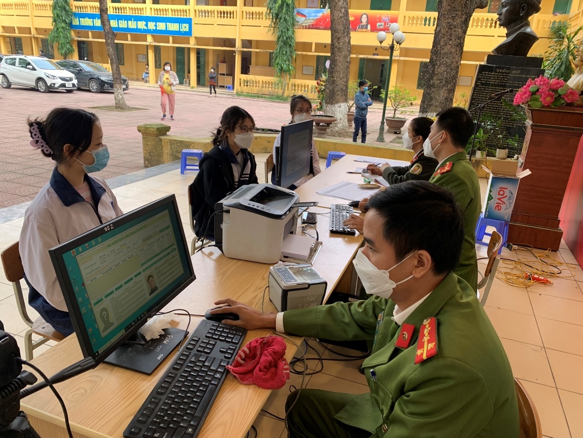 Bắc Từ Liêm ( Hà Nội): Kết hợp cấp CCCD gắn chíp điện tử với tiêm vắc xin phòng COVID-19 tại trường học