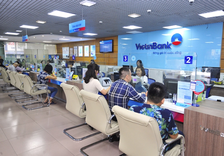 vietinbank mien 100 nhieu loai phi cho doanh nghiep