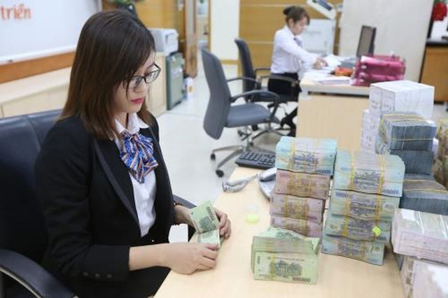 hang nghin khach hang bi anh huong dich covid 19 duoc gia han no mien giam lai vay