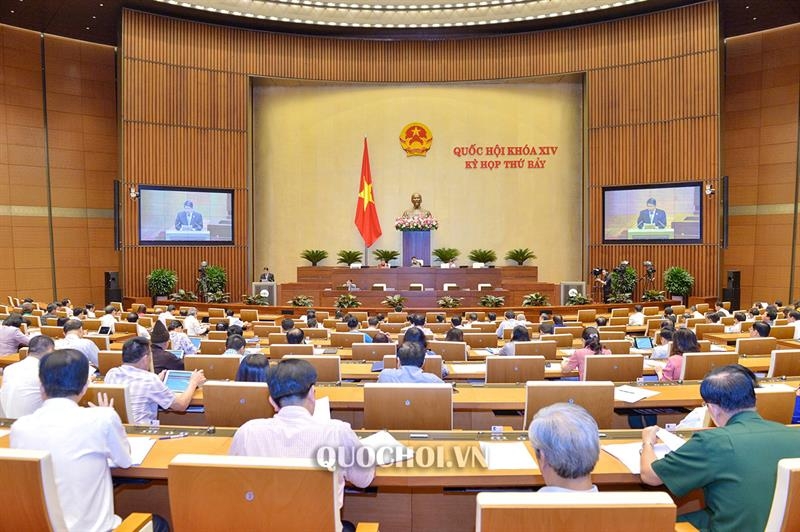 hom nay 245 quoc hoi nghe bao cao va thao luan ve 5 du an luat