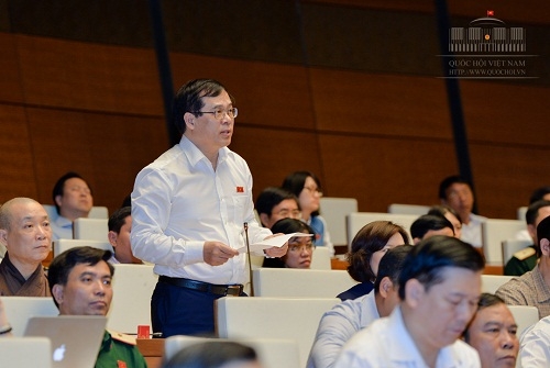 Cần quy định công dân xuất ngoại không vi phạm pháp luật, văn hóa nước sở tại