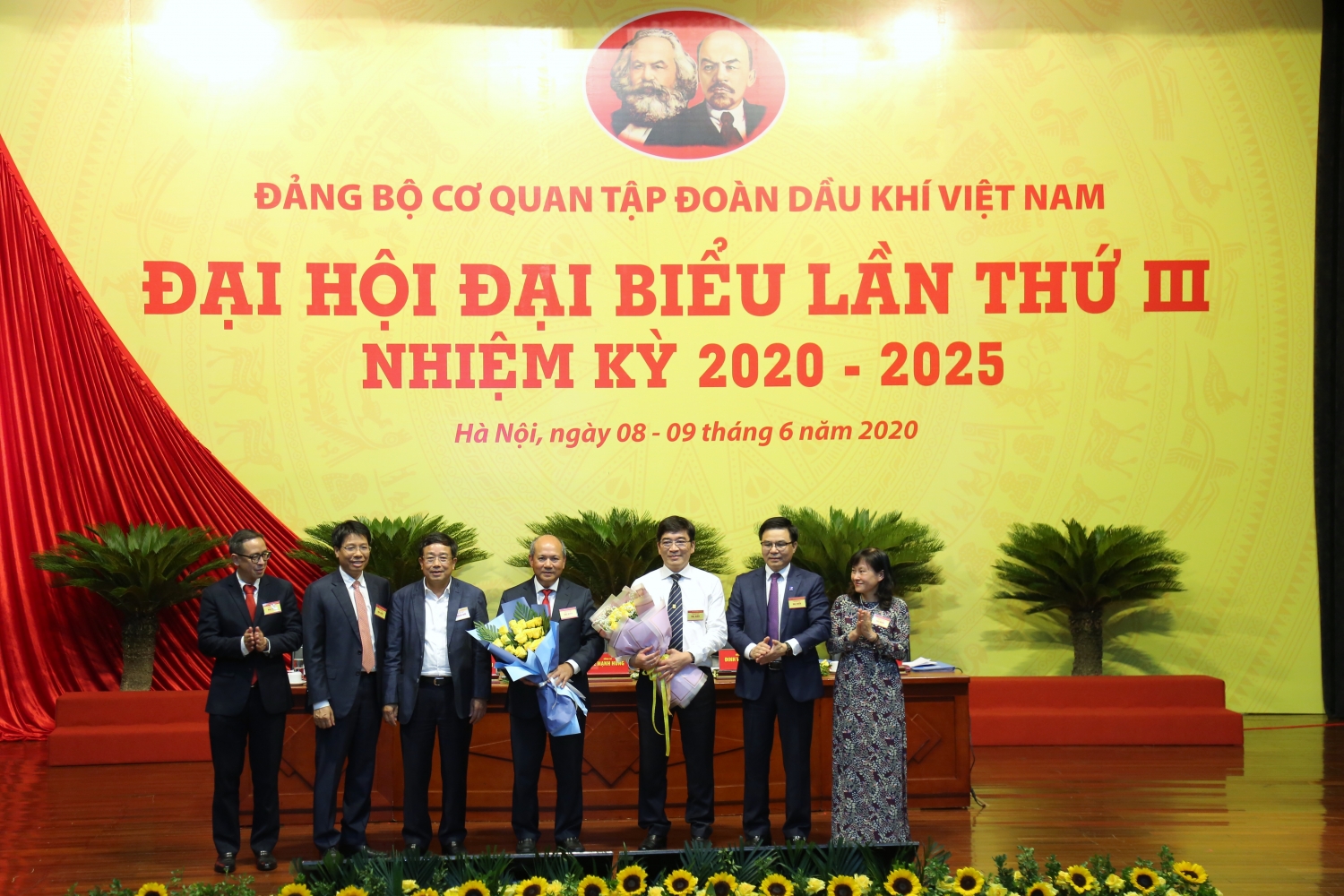 khong ngung cung co va nang cao uy tin cua tap doan dau khi viet nam