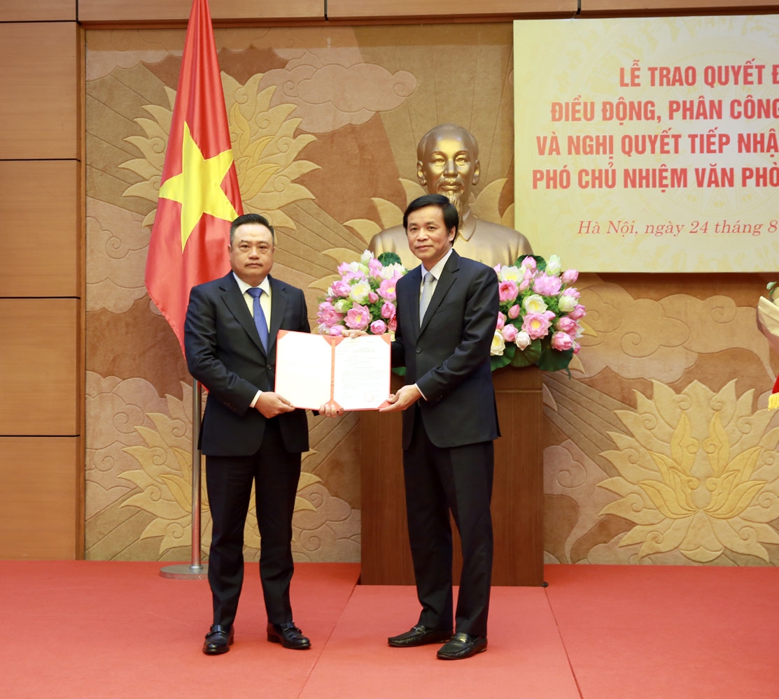 dieu dong bo nhiem dong chi tran sy thanh lam pho chu nhiem van phong quoc hoi