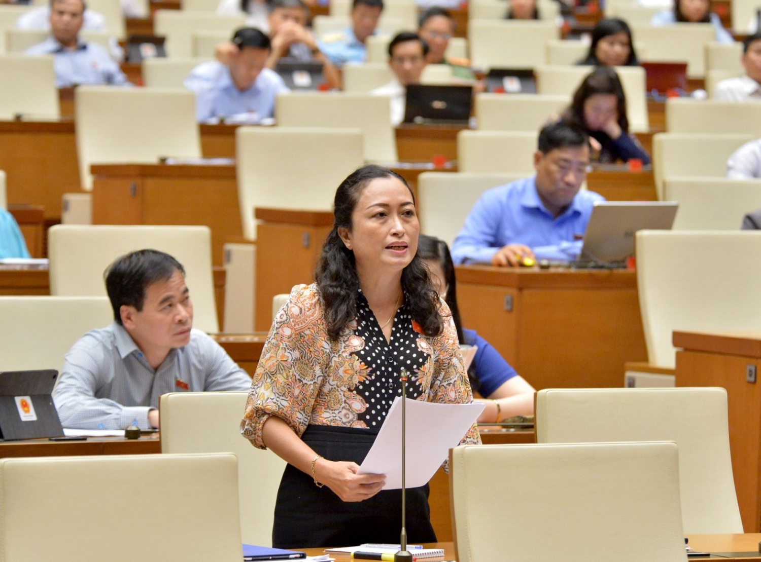 hom nay 2210 quoc hoi thao luan du an luat chung khoan sua doi