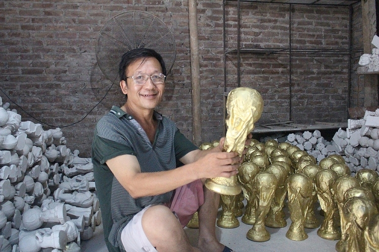 cup world cup made in viet nam vuon tam the gioi