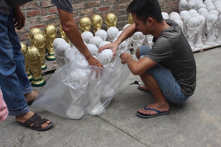 cup world cup made in viet nam vuon tam the gioi