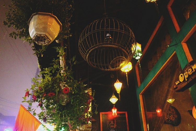 ru nhau len thanh pho sapa tron nong
