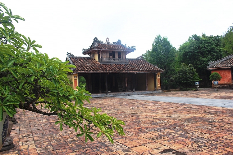 chiem nguong ve dep cua 7 khu lang tam tai co do hue phan 2