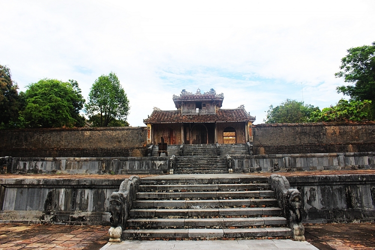 chiem nguong ve dep cua 7 khu lang tam tai co do hue phan 2