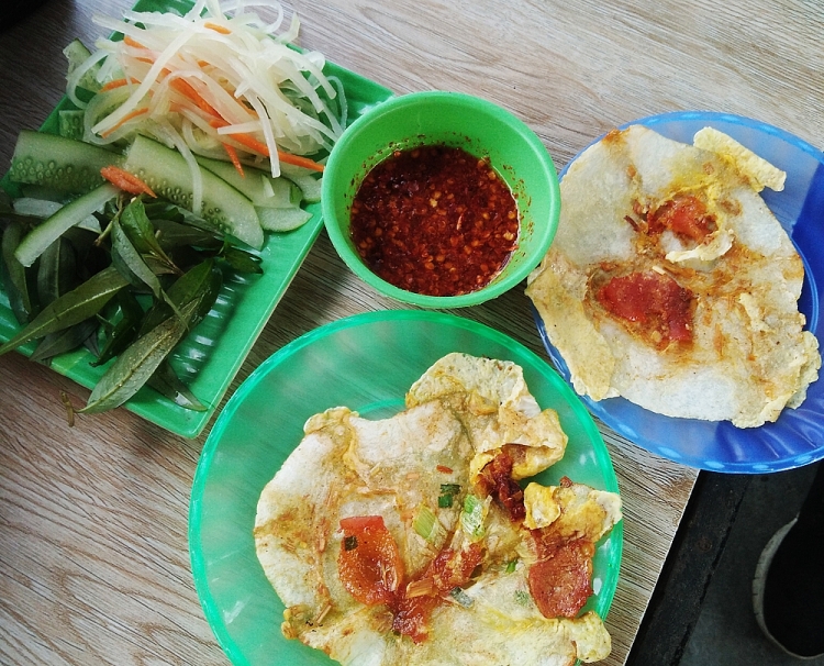 thuong thuc am thuc hue trong 48 gio