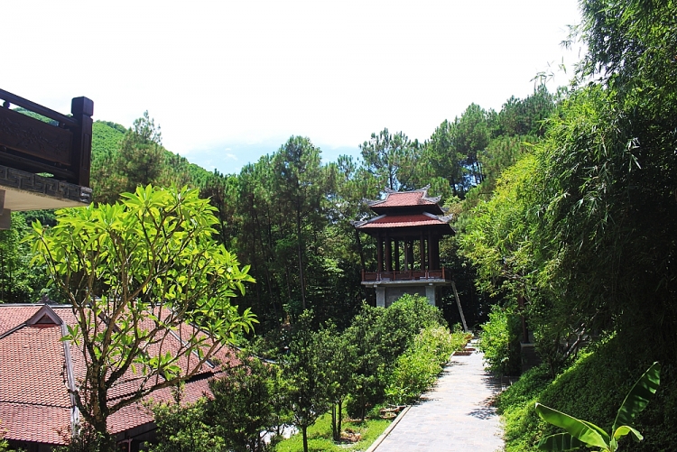 lac vao chon tham son cung coc chua huyen khong son thuong
