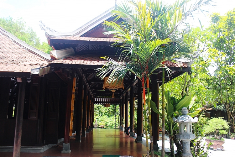 lac vao chon tham son cung coc chua huyen khong son thuong